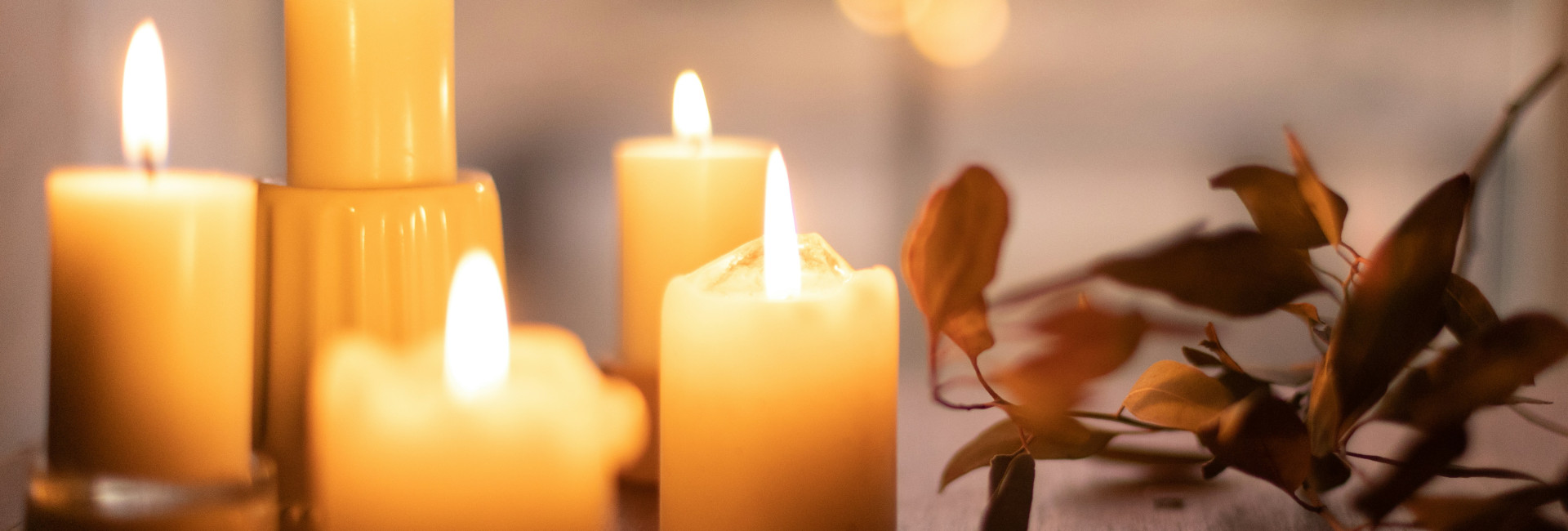 Φθινοπωρινή διακόσμηση: Μεταμόρφωσε τον χώρο σου με αρωματικά κεριά