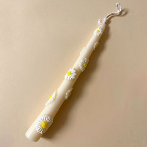 Λαμπάδα με μαργαρίτες